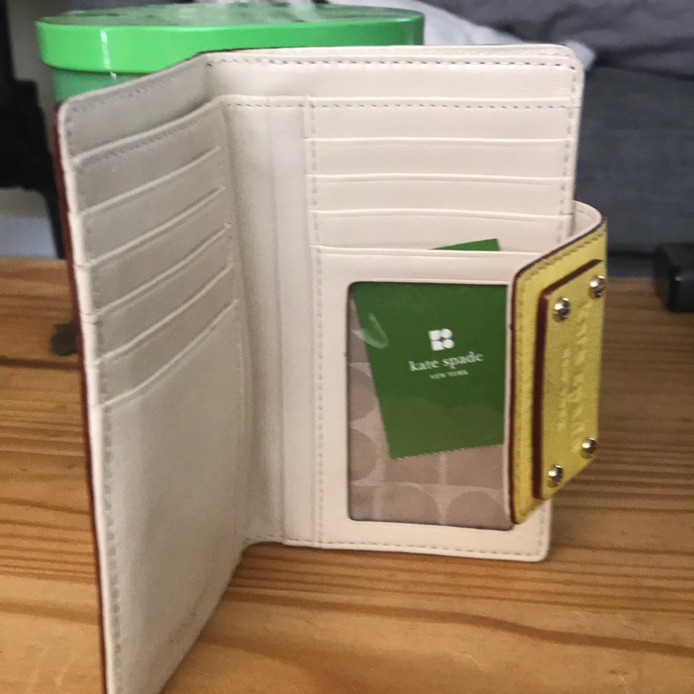 Kate Spade Wallet - Picture 3 of 3